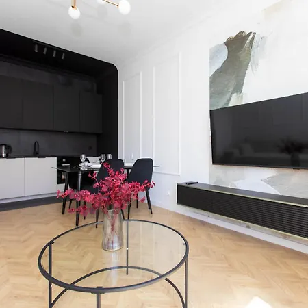Апартаменты Apartament Old Town Premium Z Balkonem Клодзко