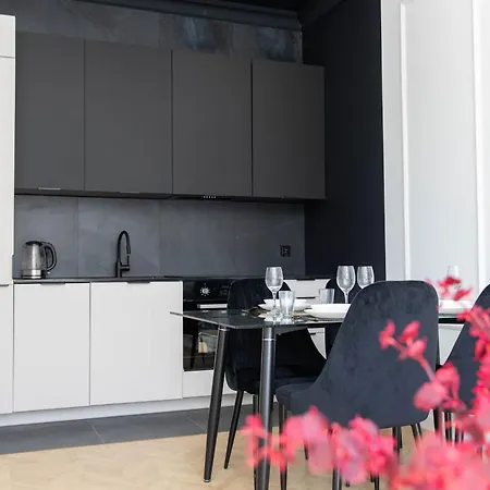 Apartament Old Town Premium Z Balkonem Апартаменты Клодзко